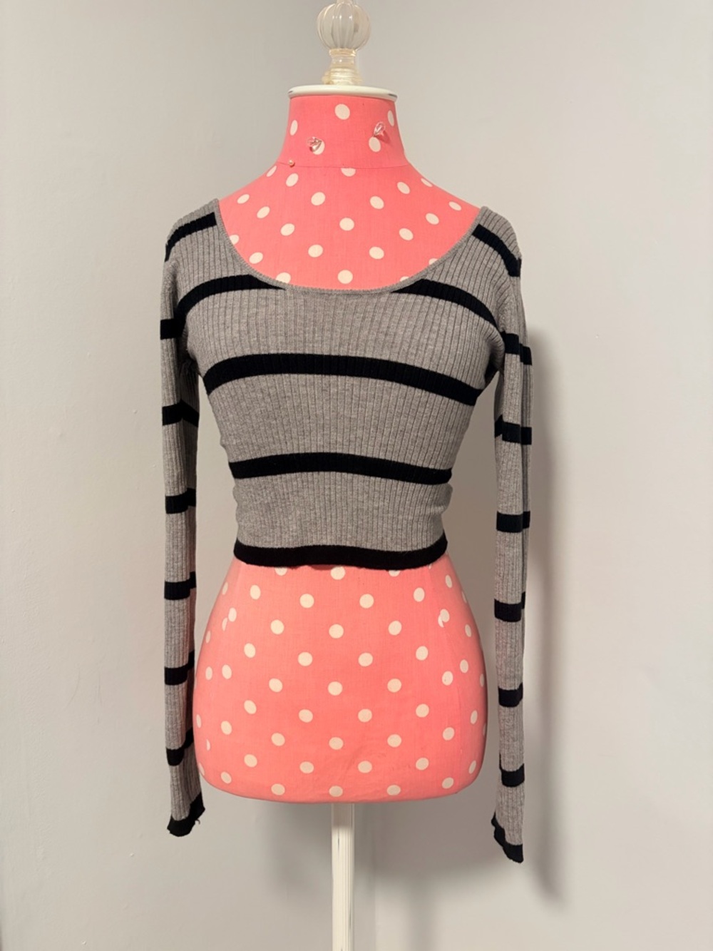 Striped Ribbed Crop Sweater - Gray & Black
